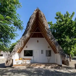 punta-rucia-lodge.comcaribbean.com/